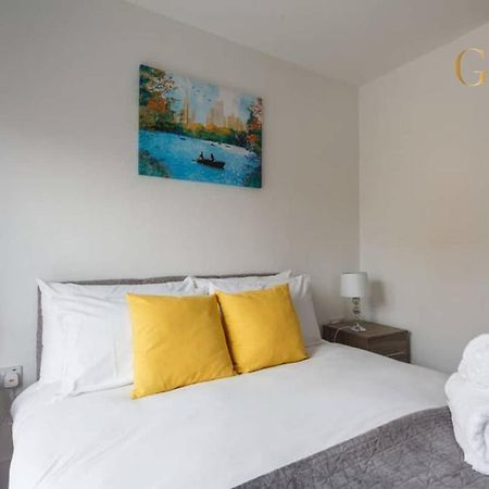 2 Bedroom Apartment Chapel Riverside At Goshen Property Serviced Accommodation Southampton, Free Wifi & Parking Ngoại thất bức ảnh